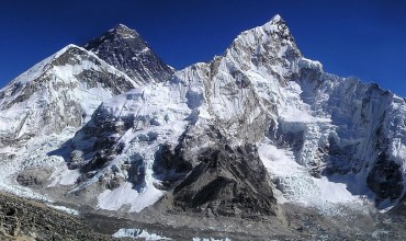 Varful Everest, putin mai mic dupa cutremurul din Nepal