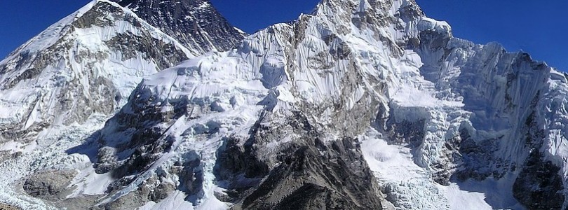 Varful Everest, putin mai mic dupa cutremurul din Nepal