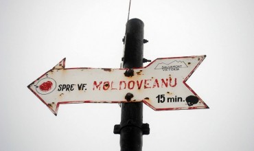 Trasee spre Moldoveanu