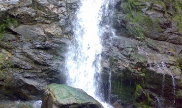 Cascada Lotrișorului, singura cascadă artificială din România